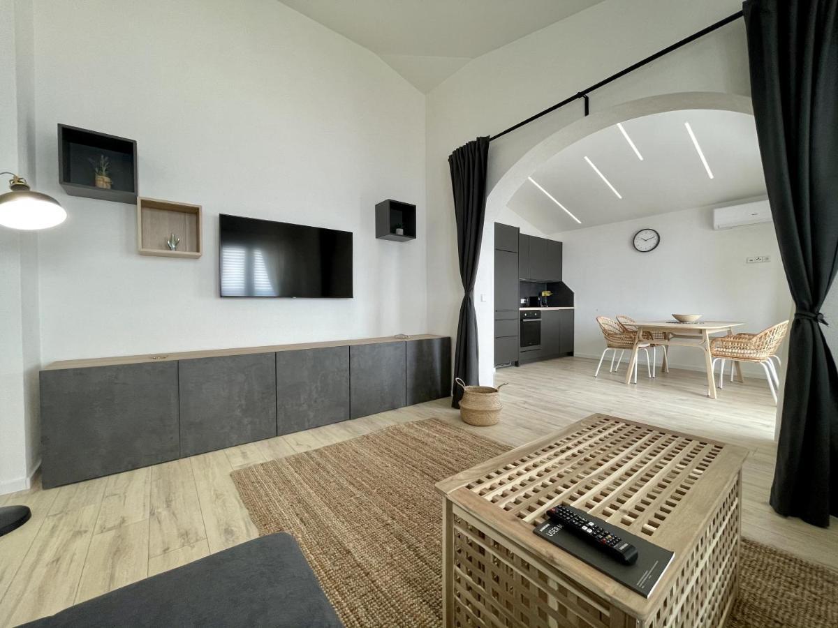 Lambda Holiday Apartments Jesenice (Split-Dalmatia) Exterior foto